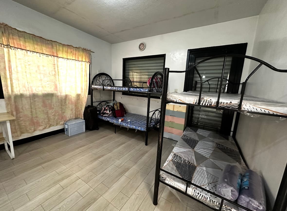 Chafe Bedspace Rental